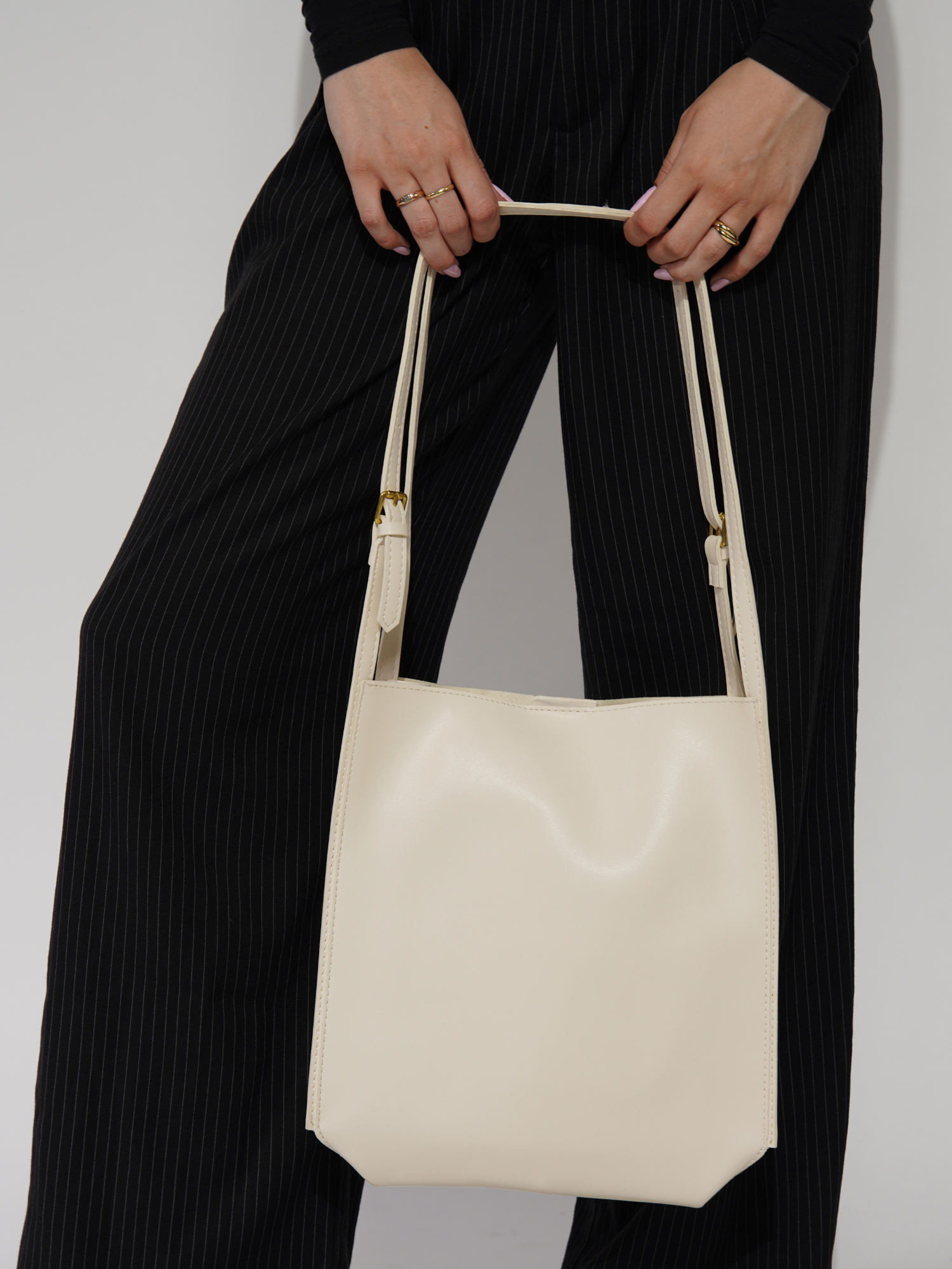 Everyday Elegance Shoulder Bag | Gwyneira