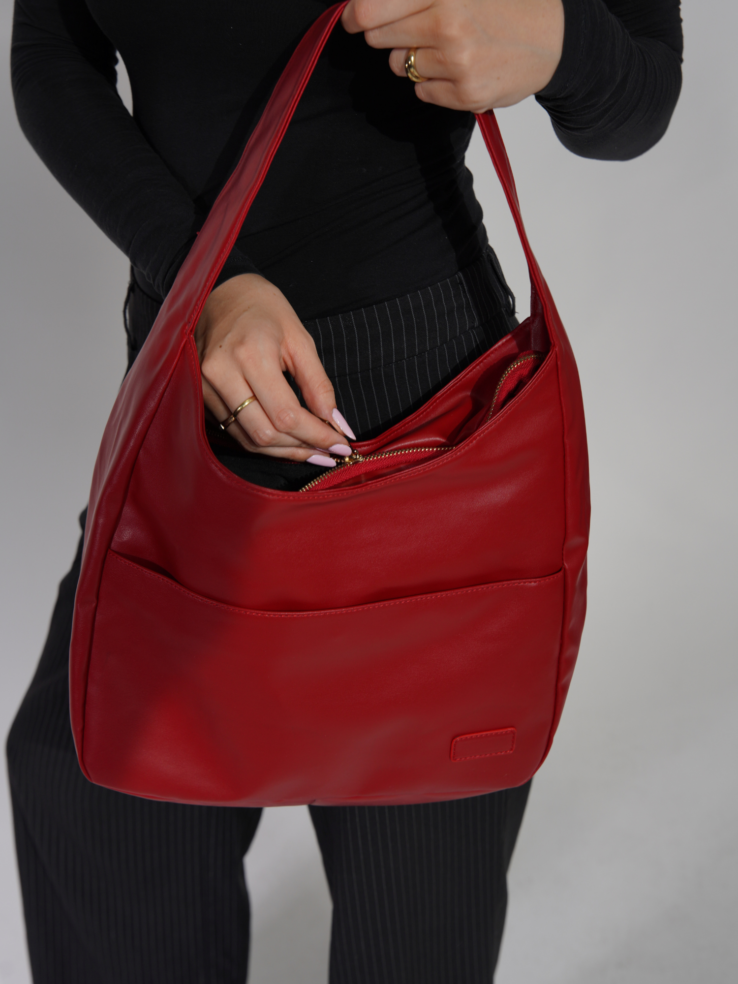 Daily Zip Bag | Zara