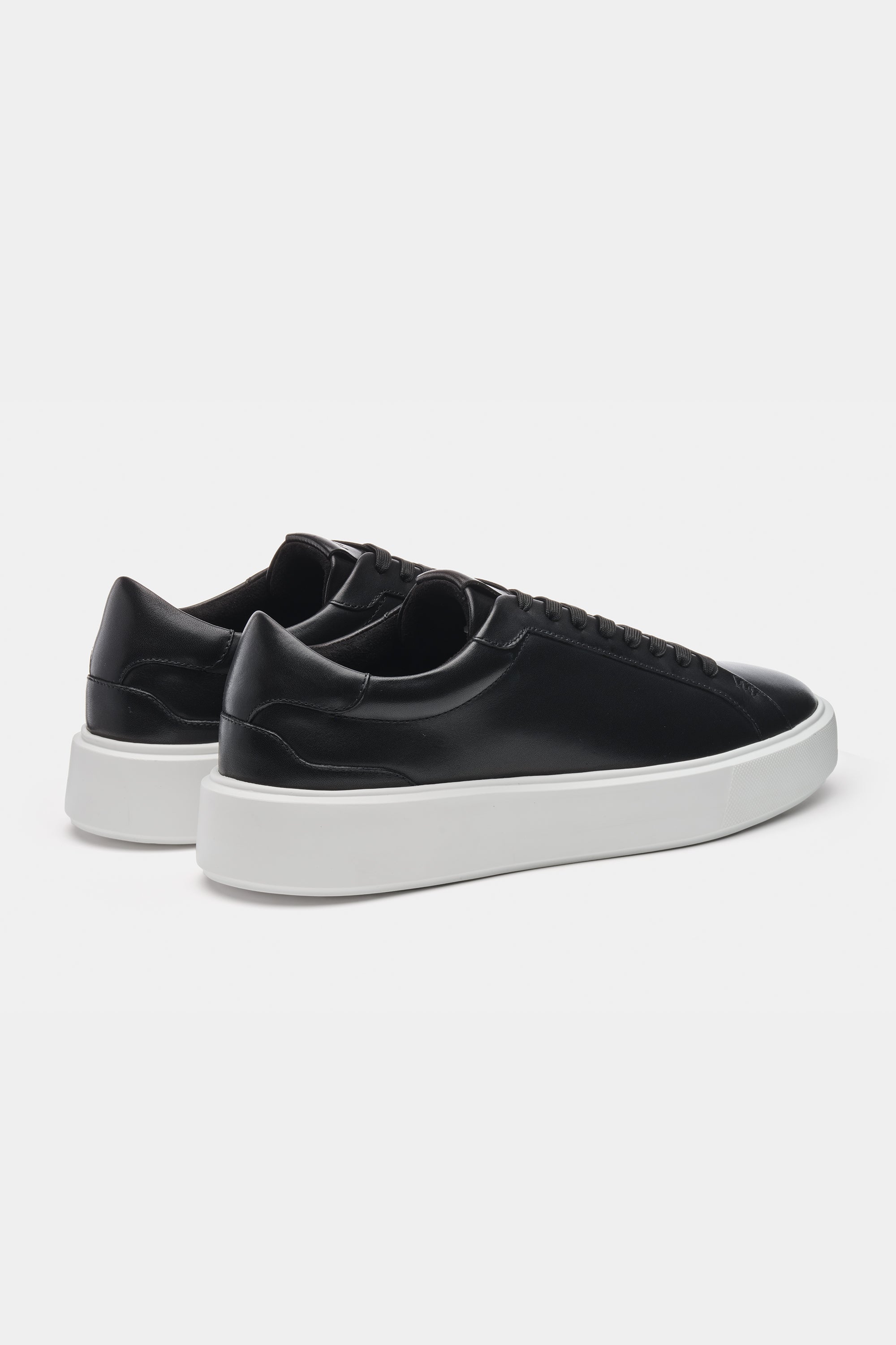 Sante - The Classic Leather Trainer