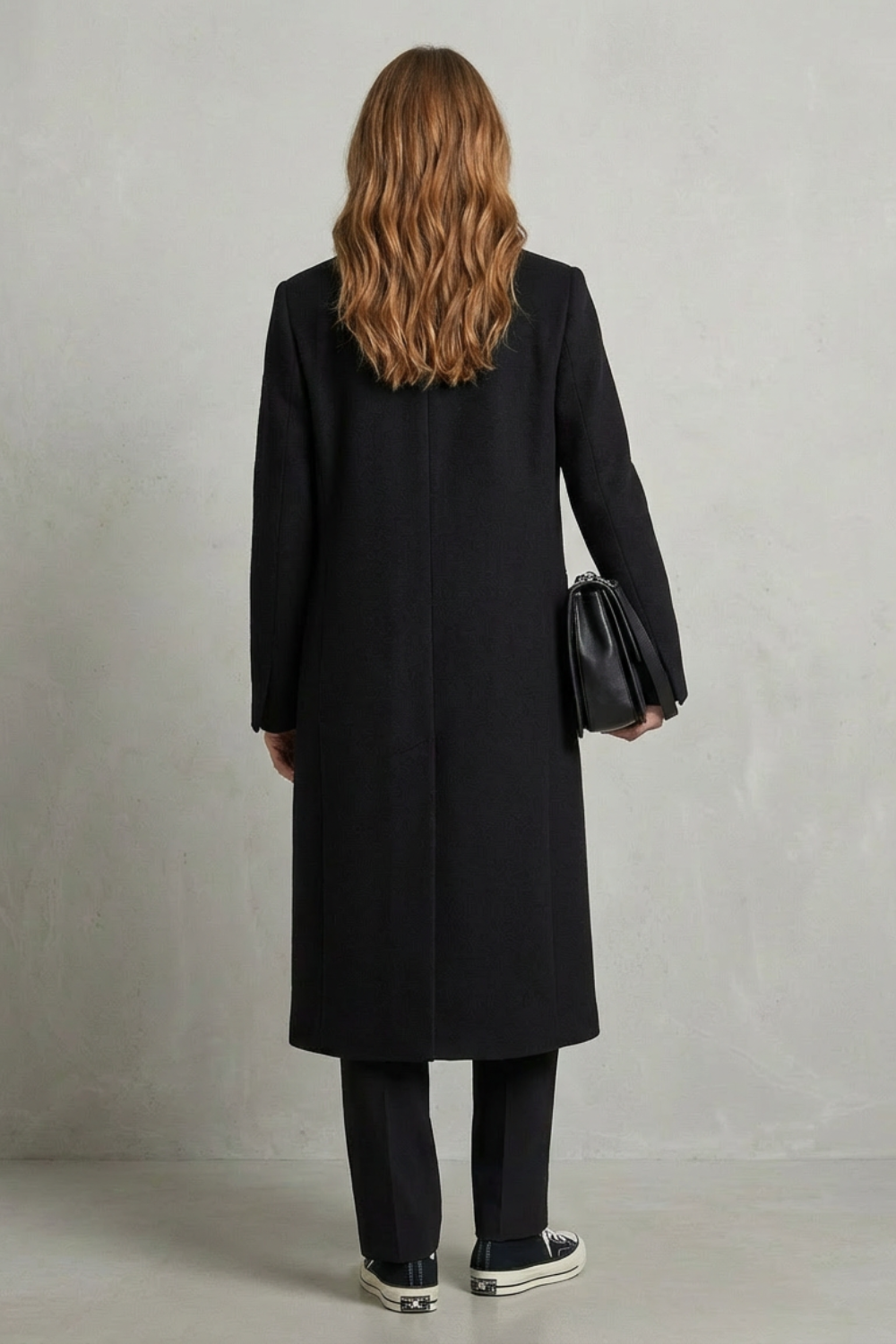 Women's Hepburn Wool Overcoat in Herringbone Weave - Avenza