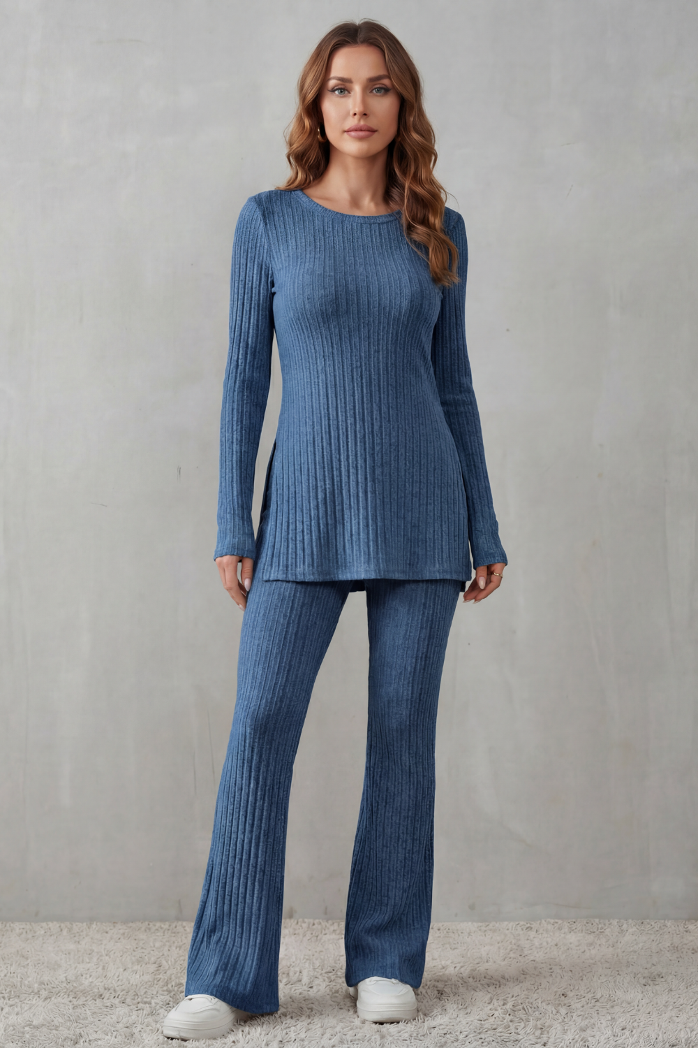 Sea blue colorway of the ribbed lounge set, full-length view