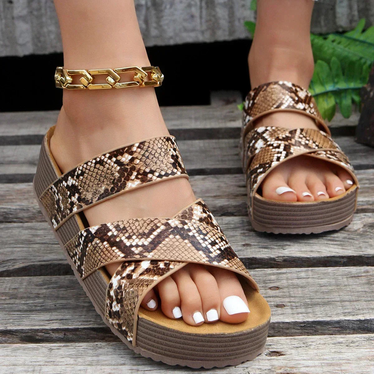 Women's Chic Cozy Comfort Sandals - Nikki