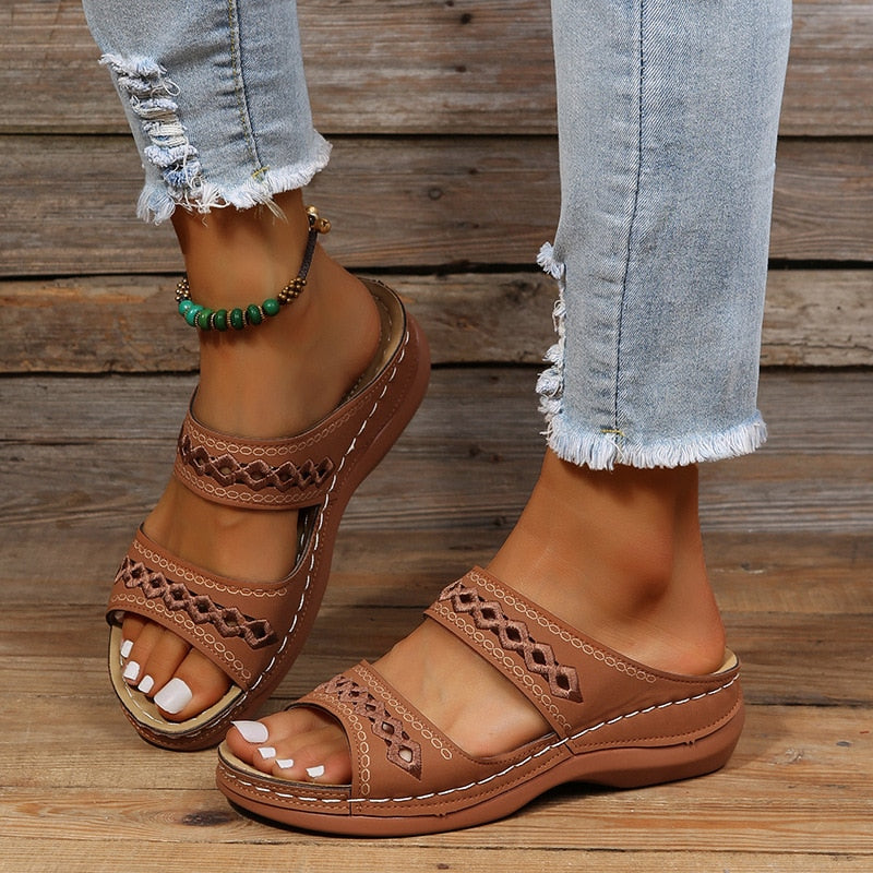 Women's Cushioned Comfort Sandals - Monta
