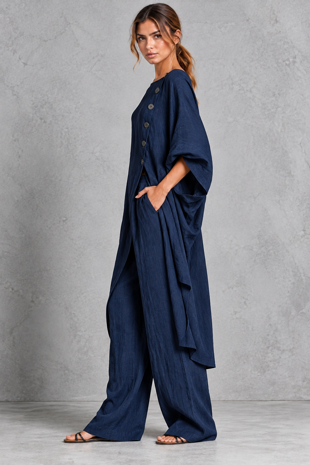 Back view of the longline batwing tunic and pants