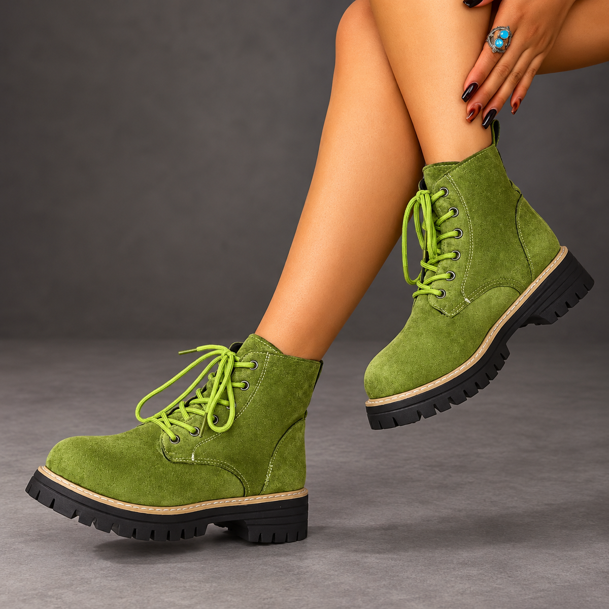 Women's Fleece-Lined Lace-Up Ankle Boots – Light Green
