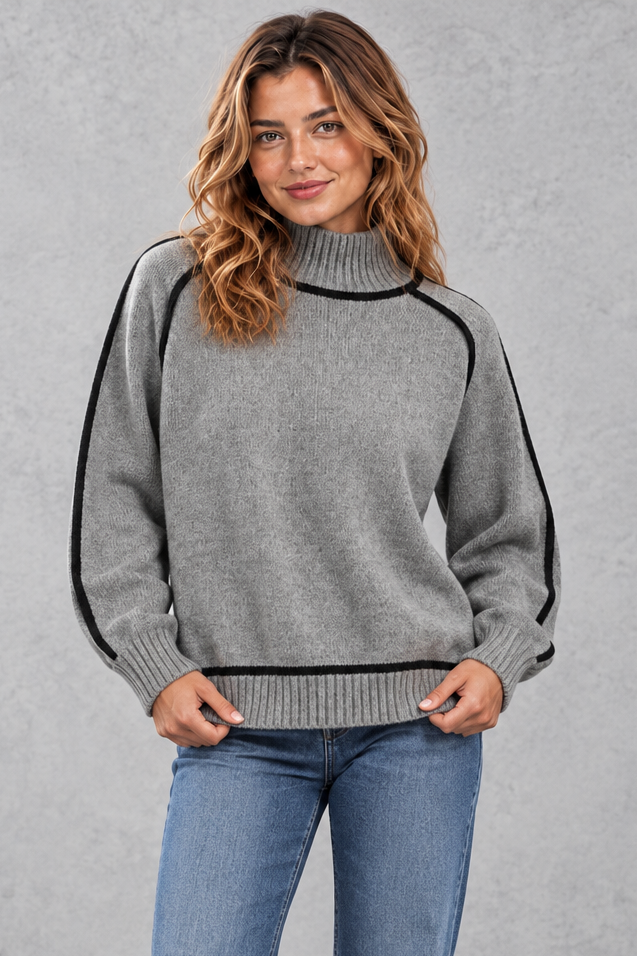 Women's Relaxed-Fit Turtleneck Sweater – Light Gray