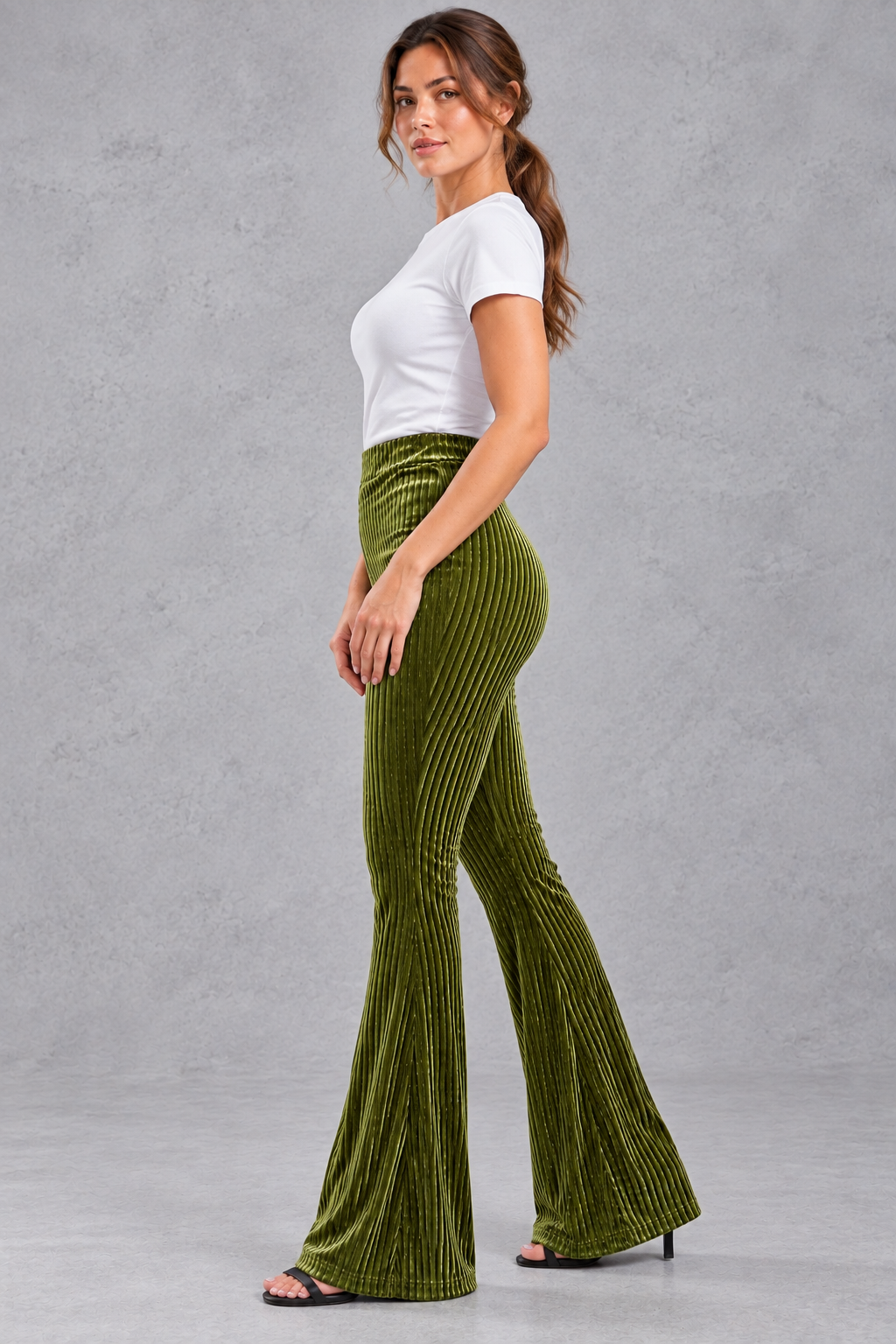 Women's Velvet-Look Flared Pants – Olive