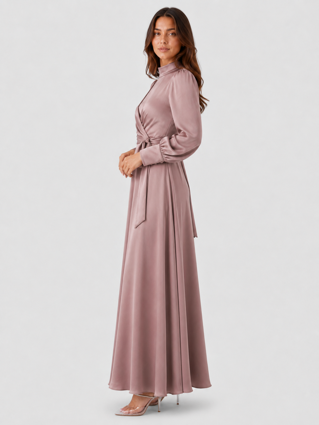 Womenโs long sleeve dress with a relaxed fit, made from a soft fabric blend for comfortable everyday wear in cooler weather.