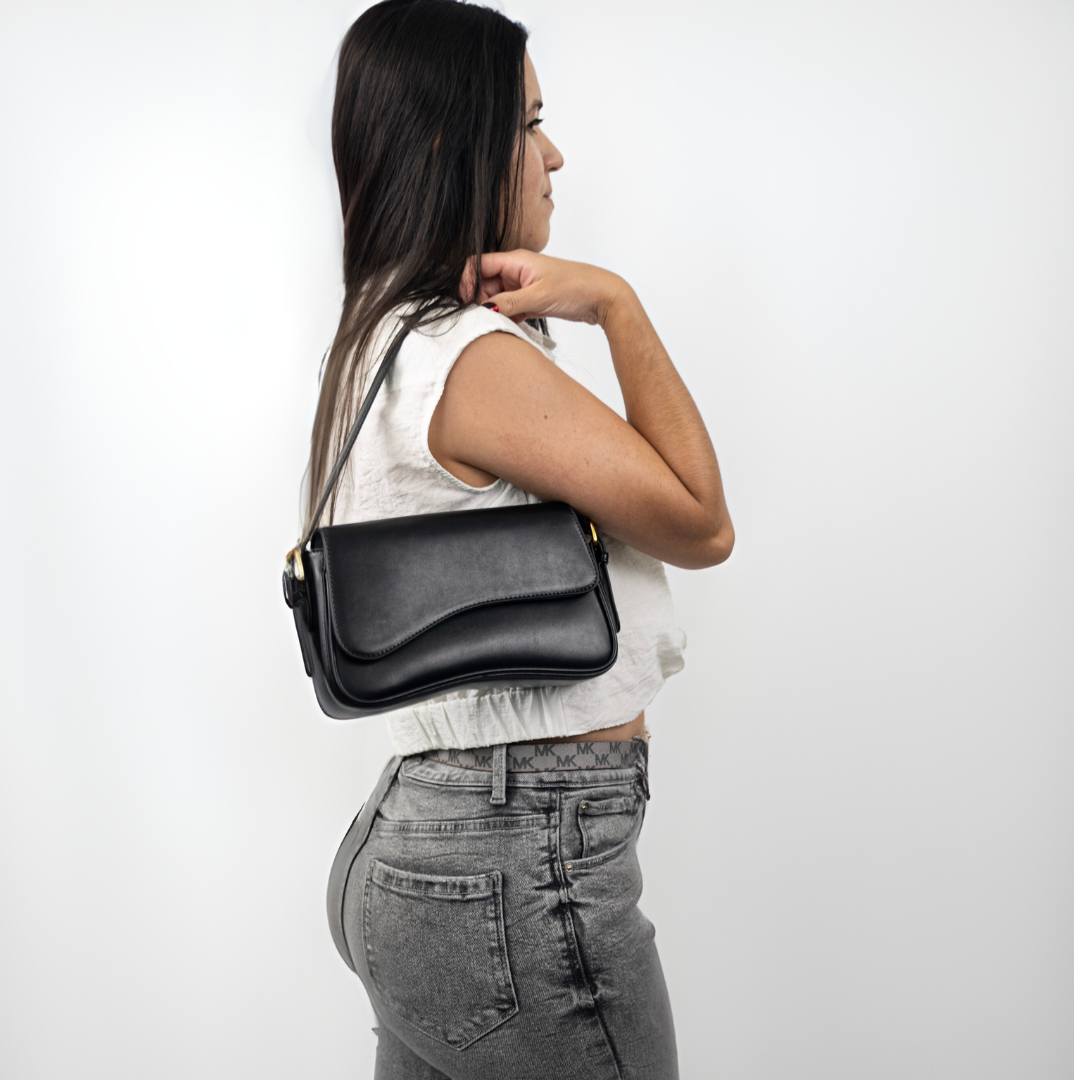 Women's Elegant Leather Shoulder Bag with Adjustable Strap | Chloe