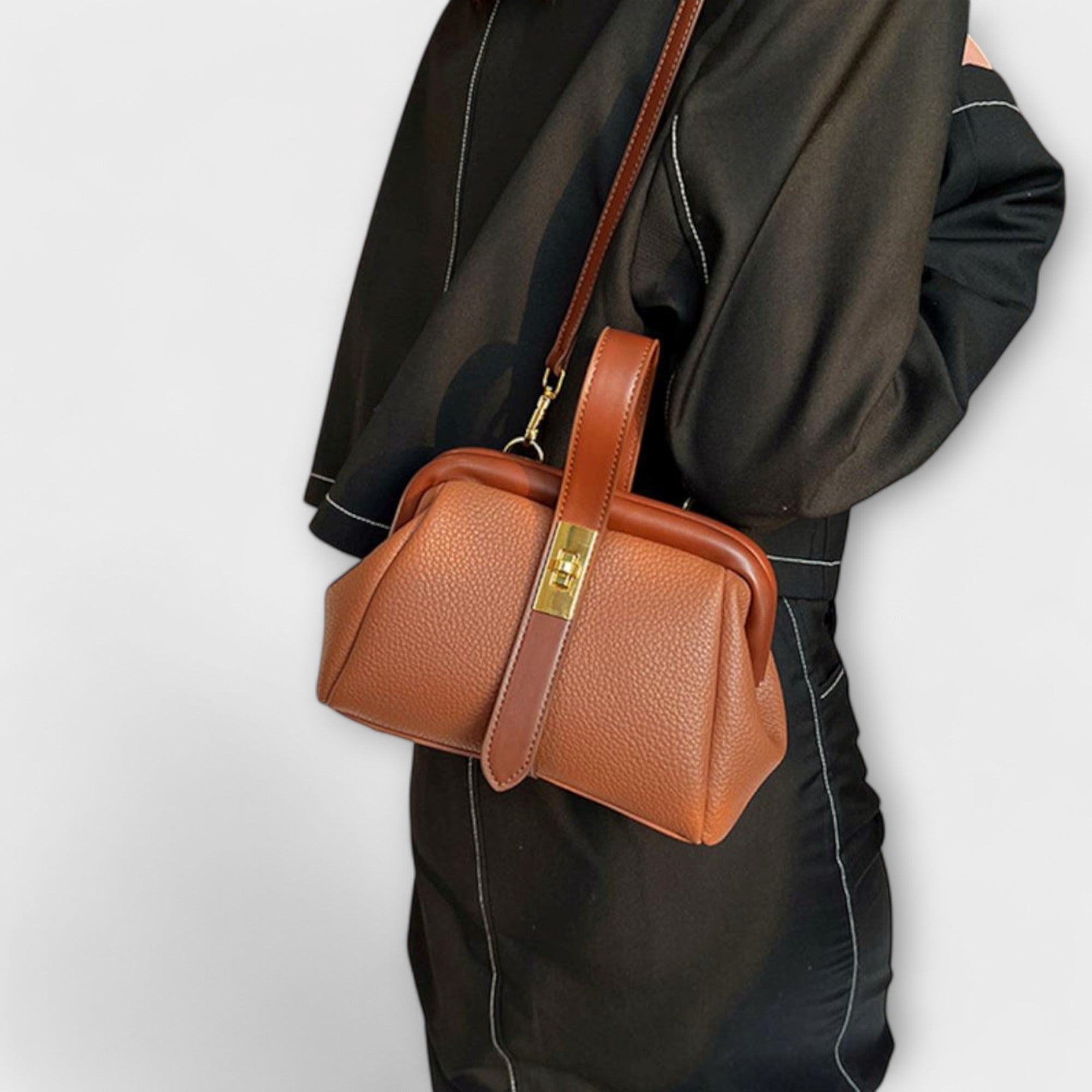 Women's Retro Crossbody Bag – Vintage Style | Maelis