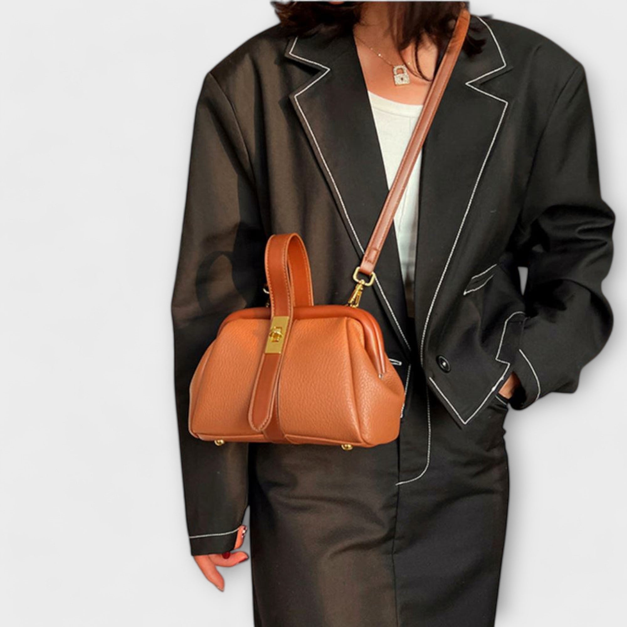 Women's Retro Crossbody Bag – Vintage Style | Maelis