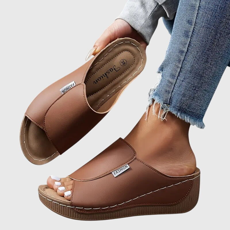 Women’s arch support sandals with cushioned footbed and straps
