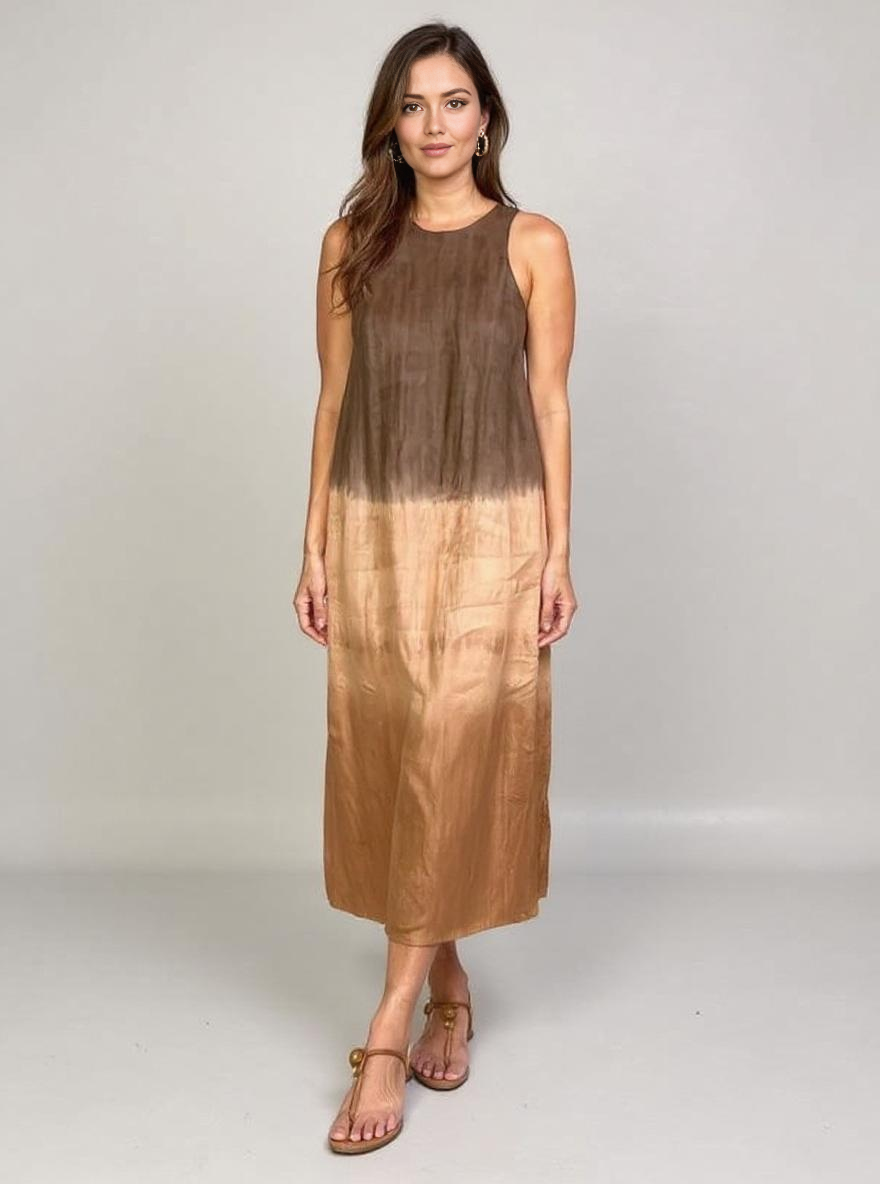 Women’s printed maxi dress with relaxed fit and flowing silhouette.