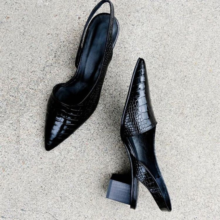 Women’s comfortable block heel shoes with cushioned support and stable heel for everyday wear.