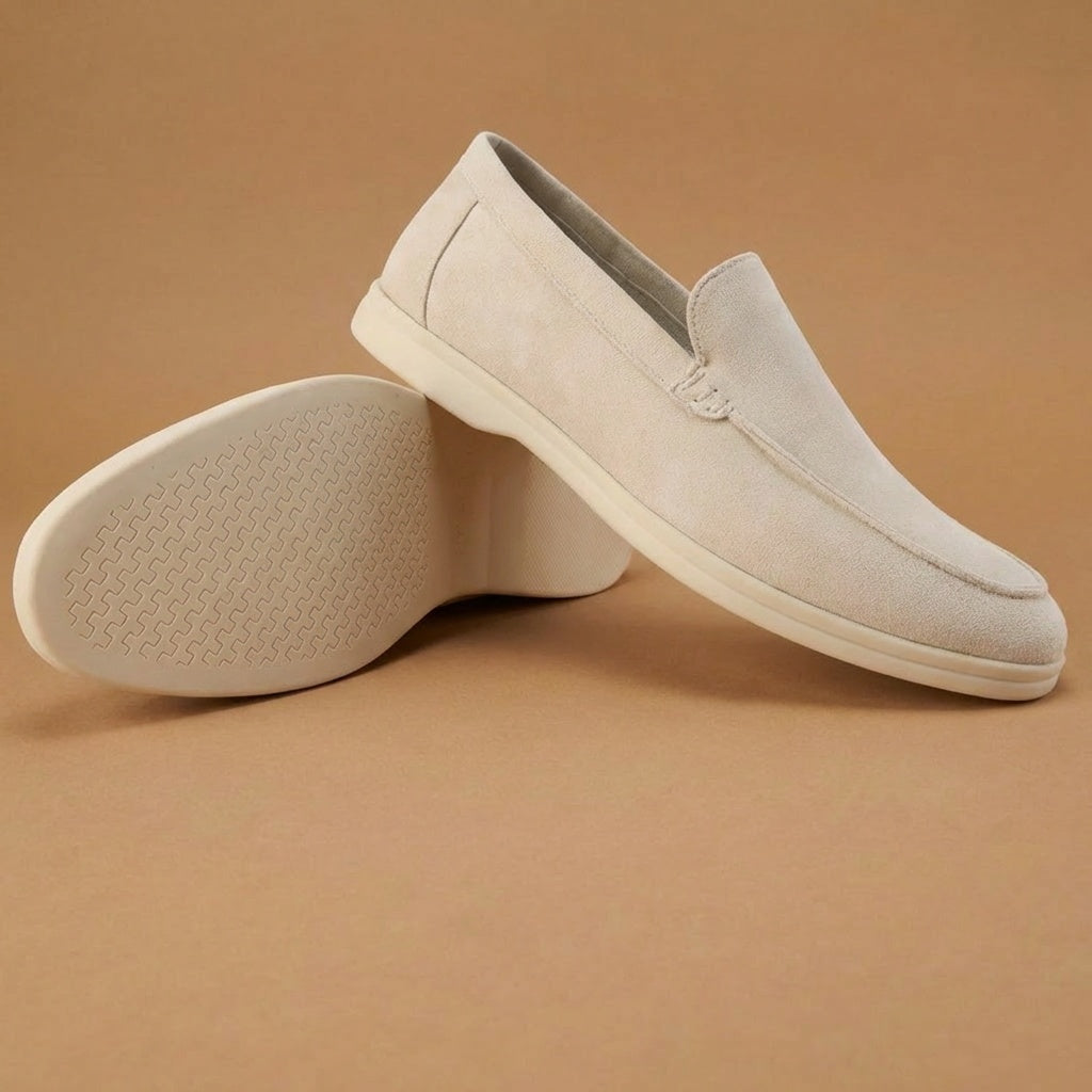 Men’s leather loafers with apron toe and cushioned insole