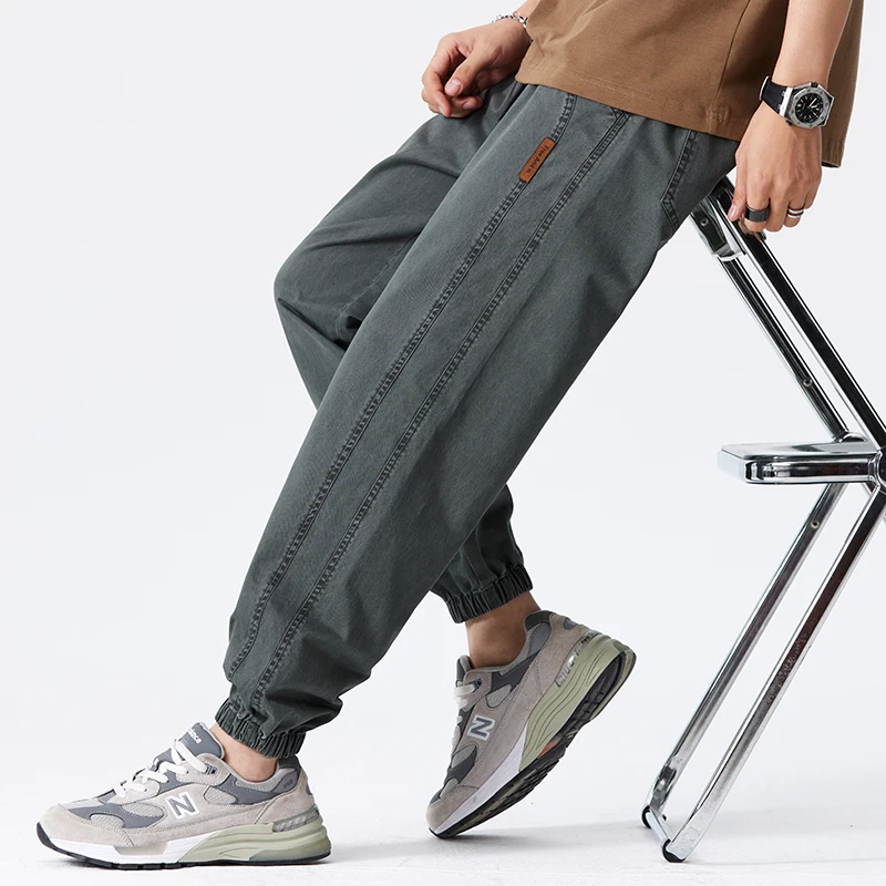 Men's 100% cotton joggers with elastic waistband and ankle cuffs