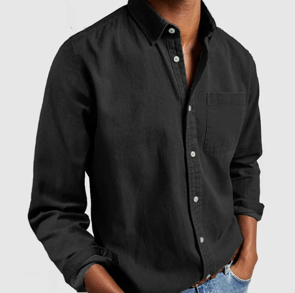 Men's casual denim button-down shirt in soft cotton blend