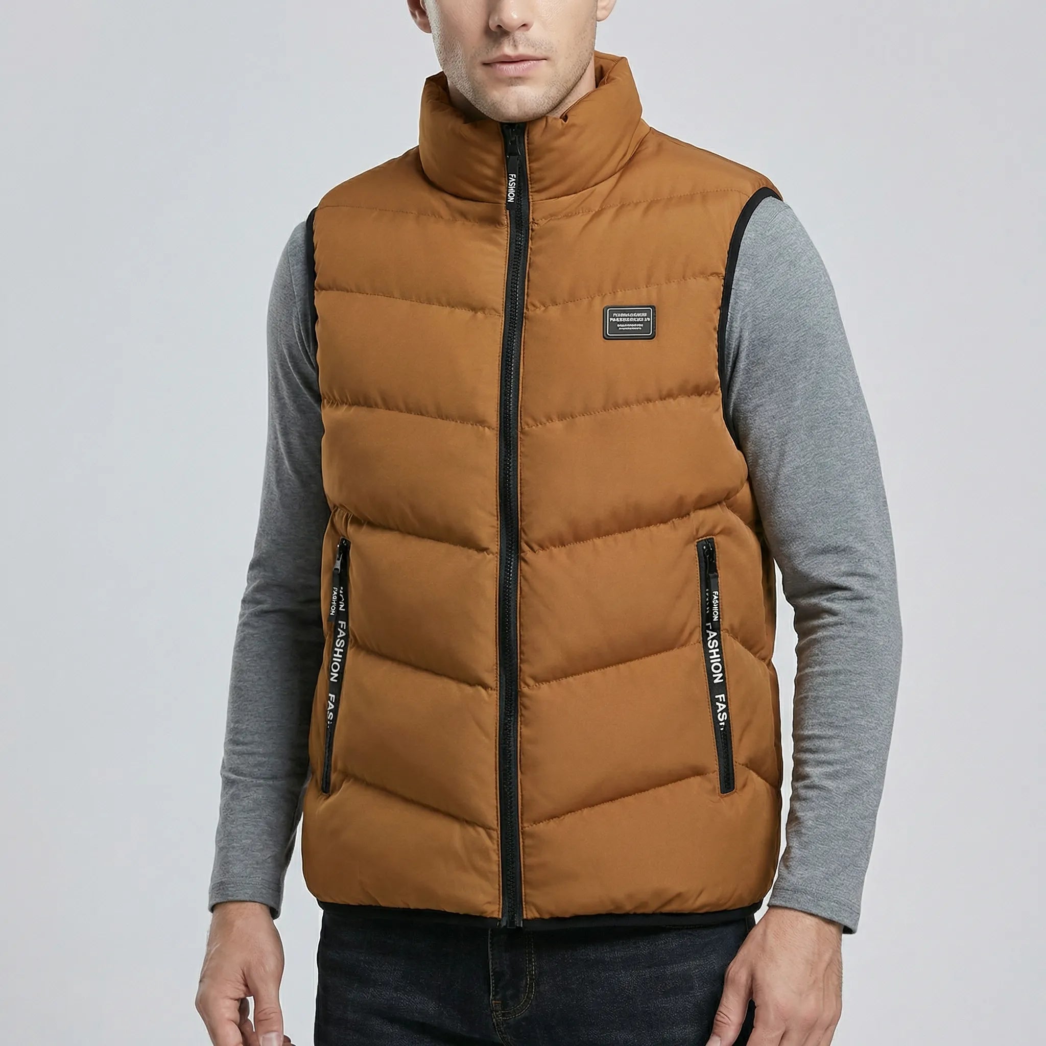 Men’s quilted sleeveless vest with front zipper and pockets