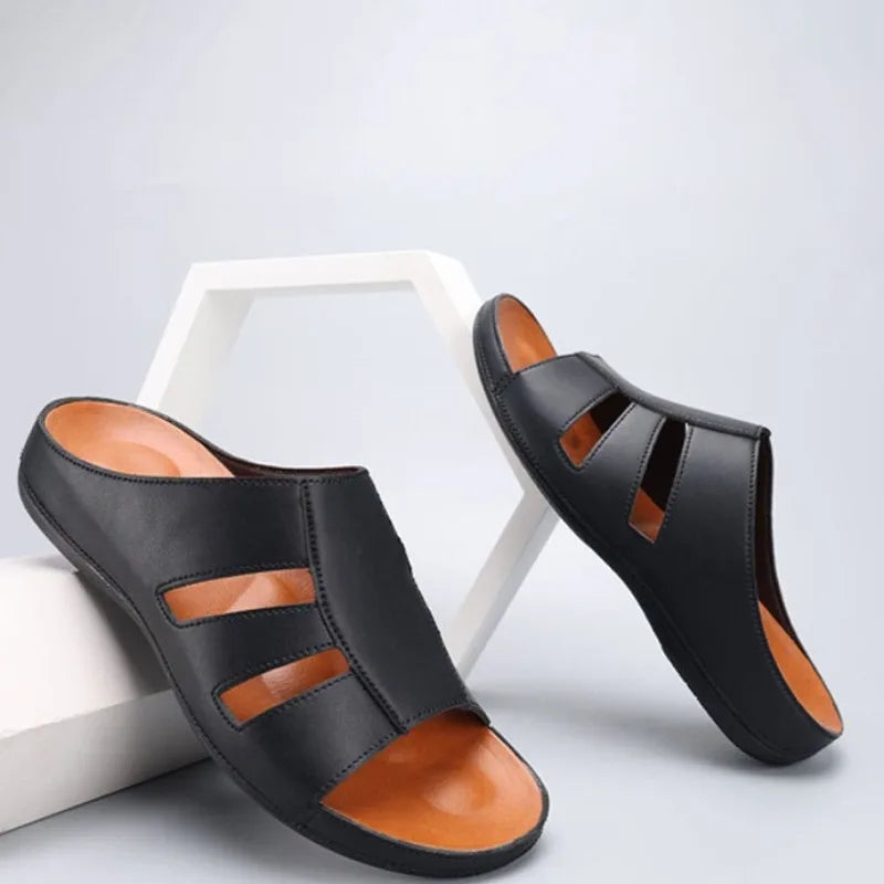 Menโs slip on open toe slides with structured cut out upper and flat rubber sole for casual summer wear