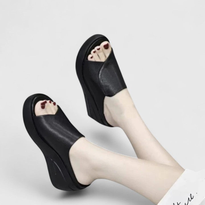 Women’s wedge sandals with cushioned sole and arch support
