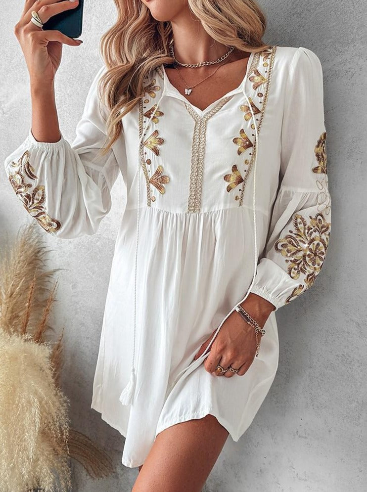 Women’s boho midi dress with floral embroidery and tie detail, relaxed fit and flowy silhouette