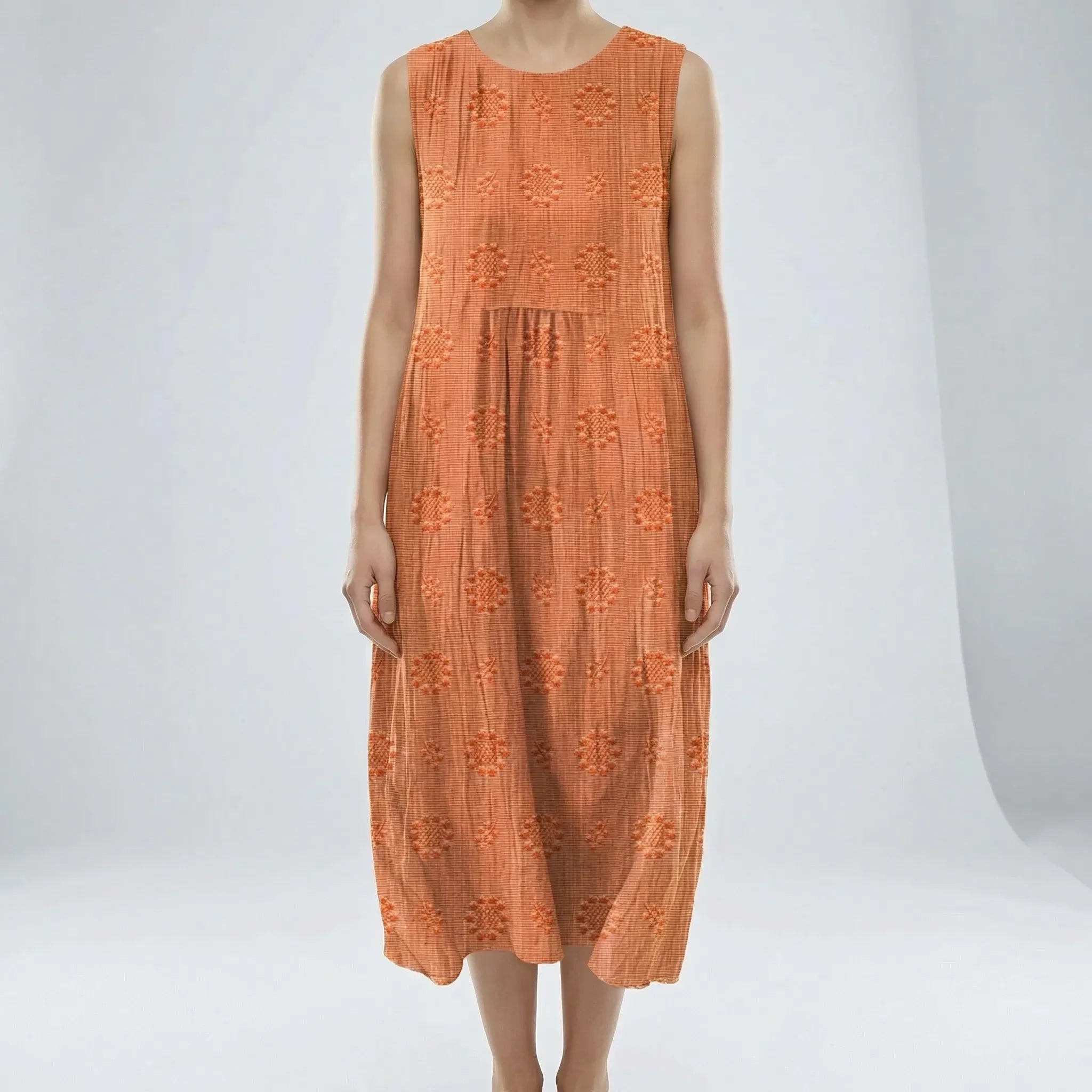 Women’s casual sleeveless midi summer dress with gathered waist and side pockets