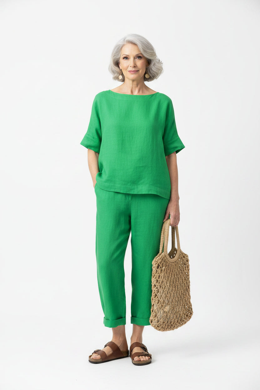 Women’s casual summer two-piece set with lightweight fabric and relaxed fit co-ord outfit for warm weather