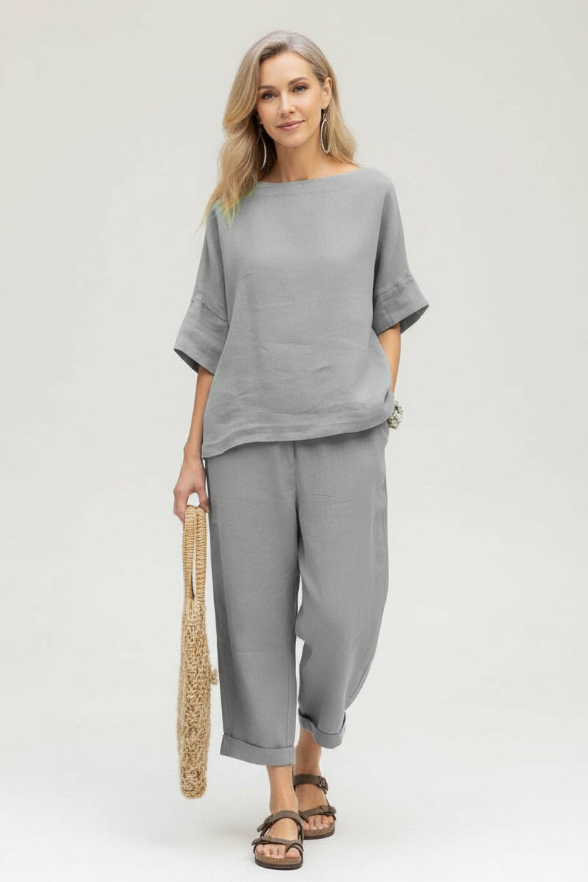 Women’s casual summer two-piece set with lightweight fabric and relaxed fit co-ord outfit for warm weather