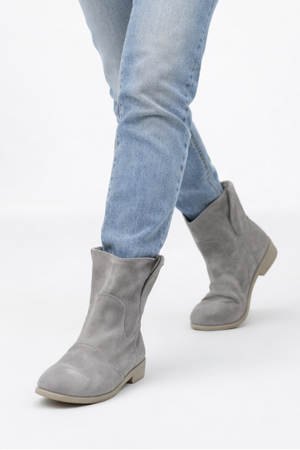 Women’s cowboy ankle boots with rounded toe, low shaft, and slip-resistant sole