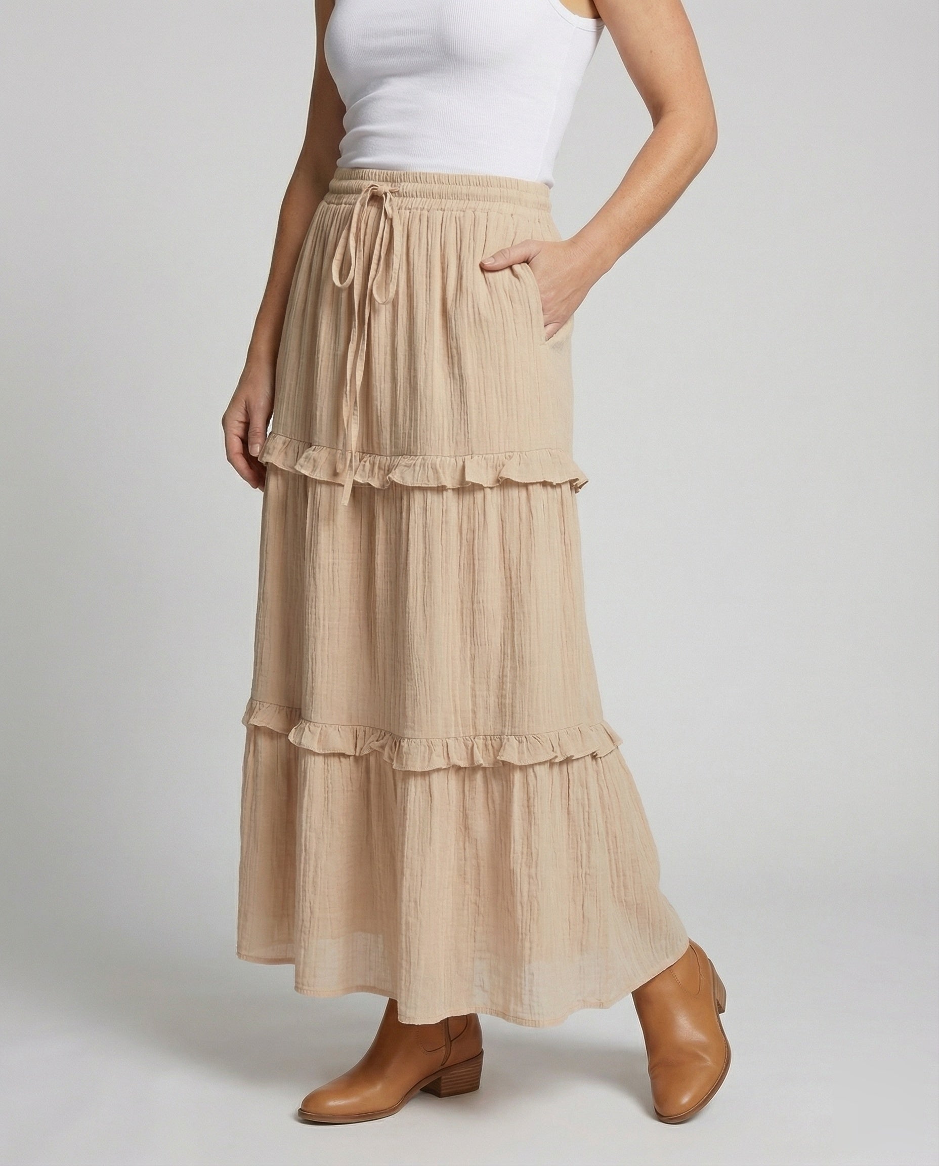 Women’s crinkle tiered maxi skirt with elastic waistband and drawstring