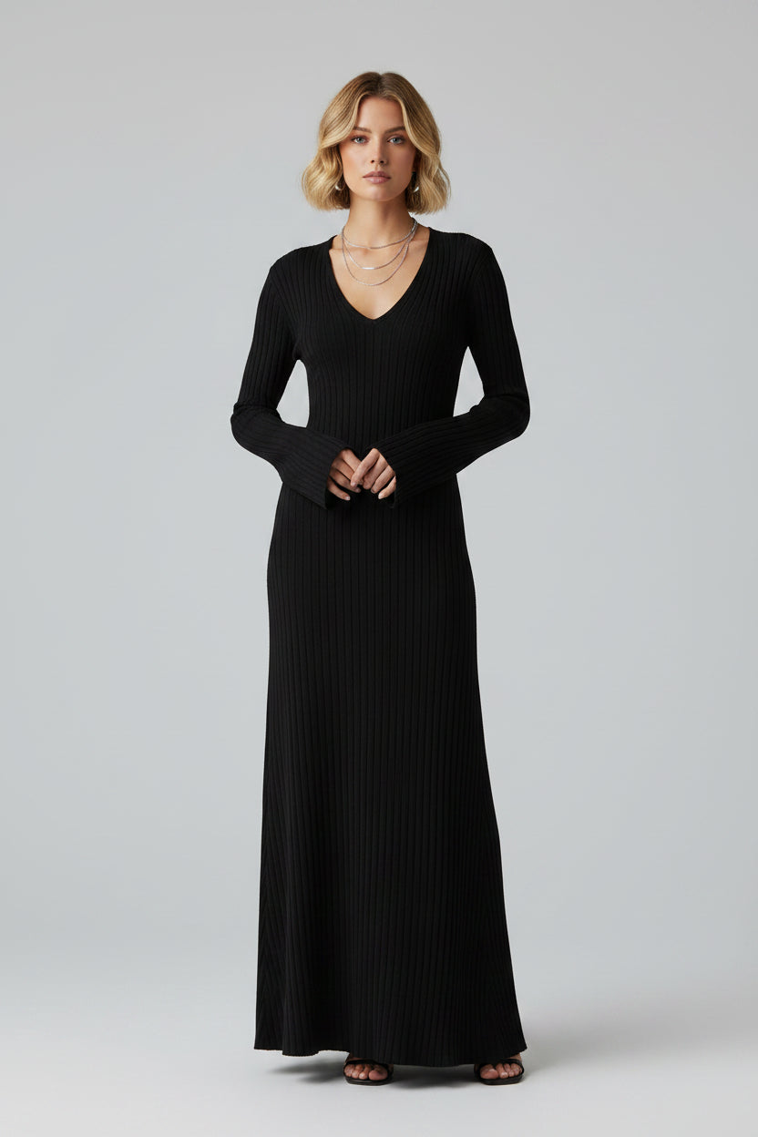 Women’s knitted long maxi dress in soft knit fabric with relaxed fit