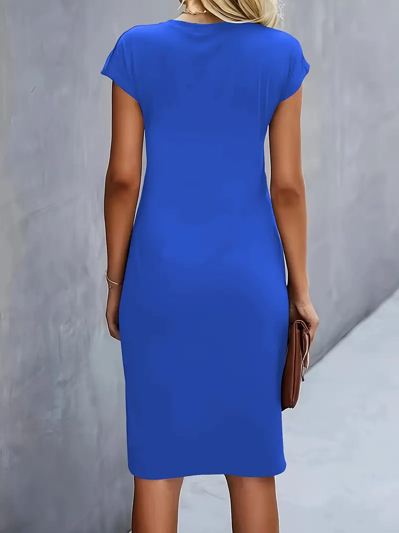 Women's midi dress with tailored silhouette and round neckline ā Katrien