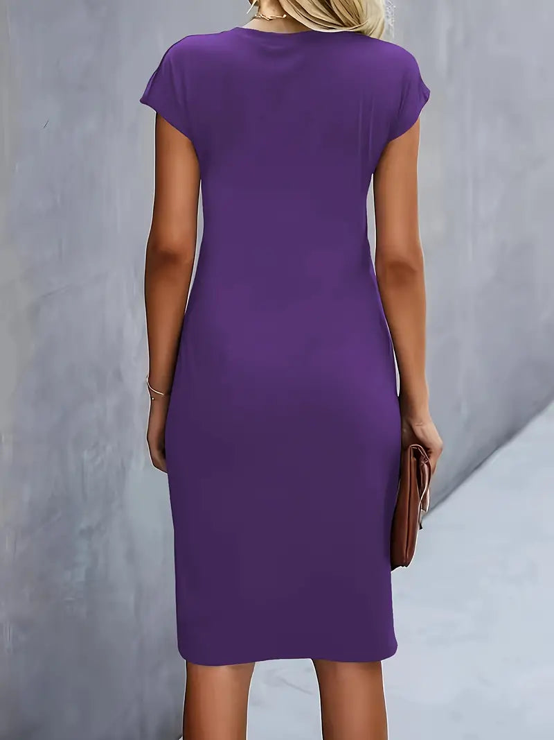 Women's midi dress with tailored silhouette and round neckline ā Katrien