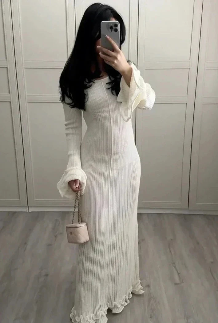 Women's polyester maxi dress with V-neck and flowing relaxed fit