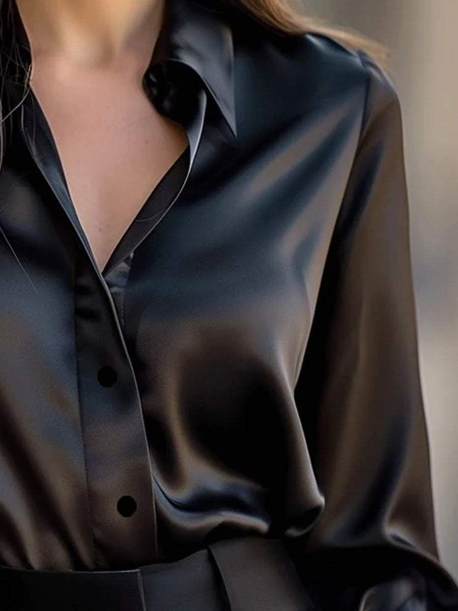 Women's satin blouse with lapel collar and relaxed fit
