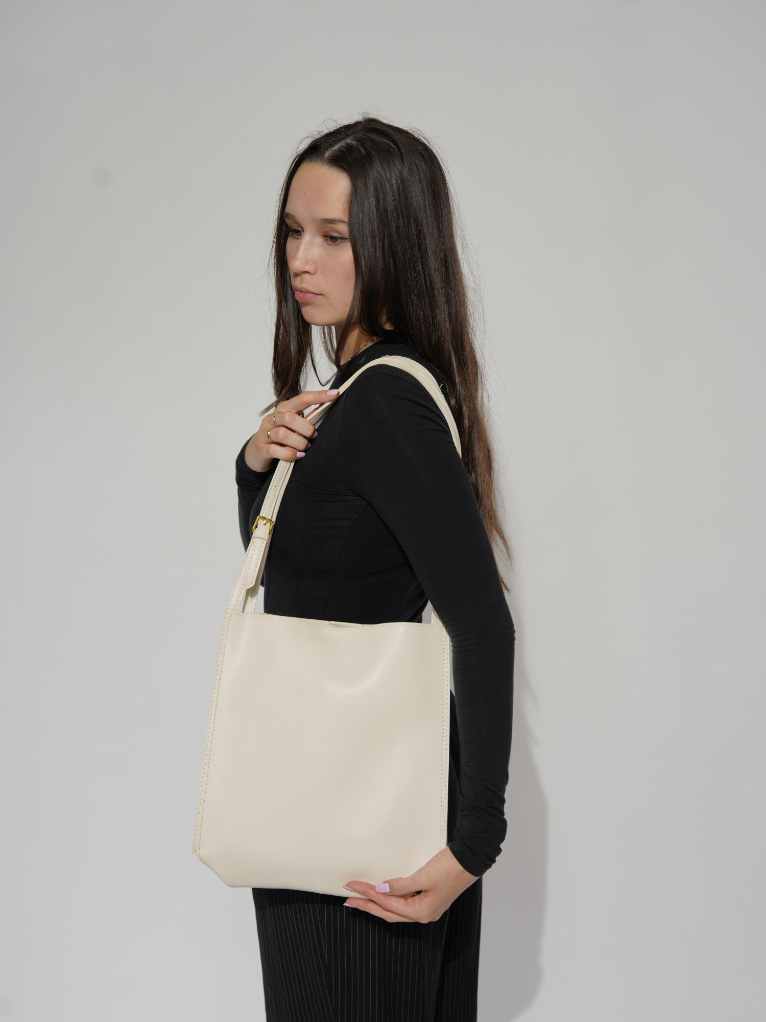 Everyday Elegance Shoulder Bag | Gwyneira