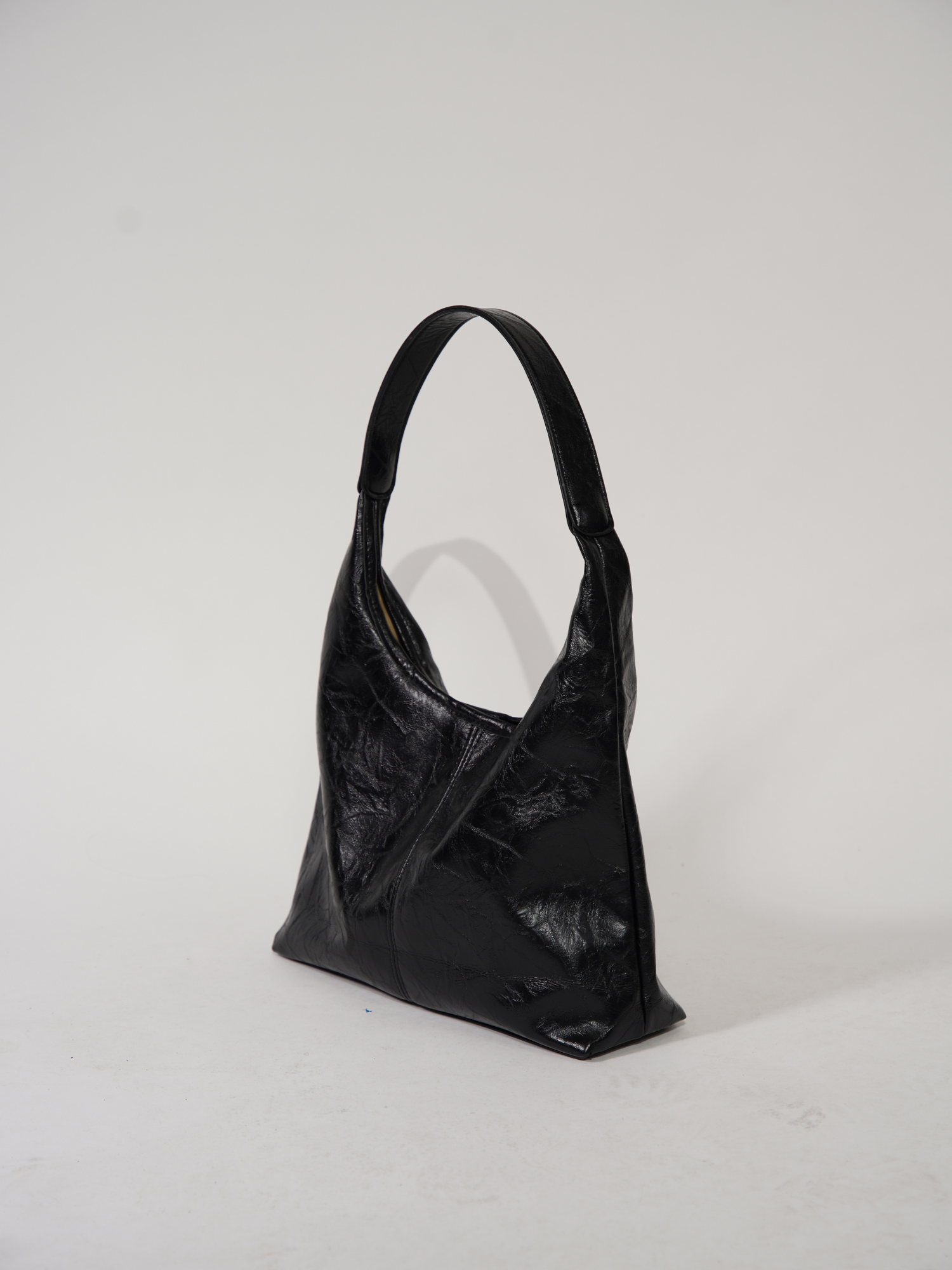 Vintage-Inspired Distressed Leather Tote | Aurelia