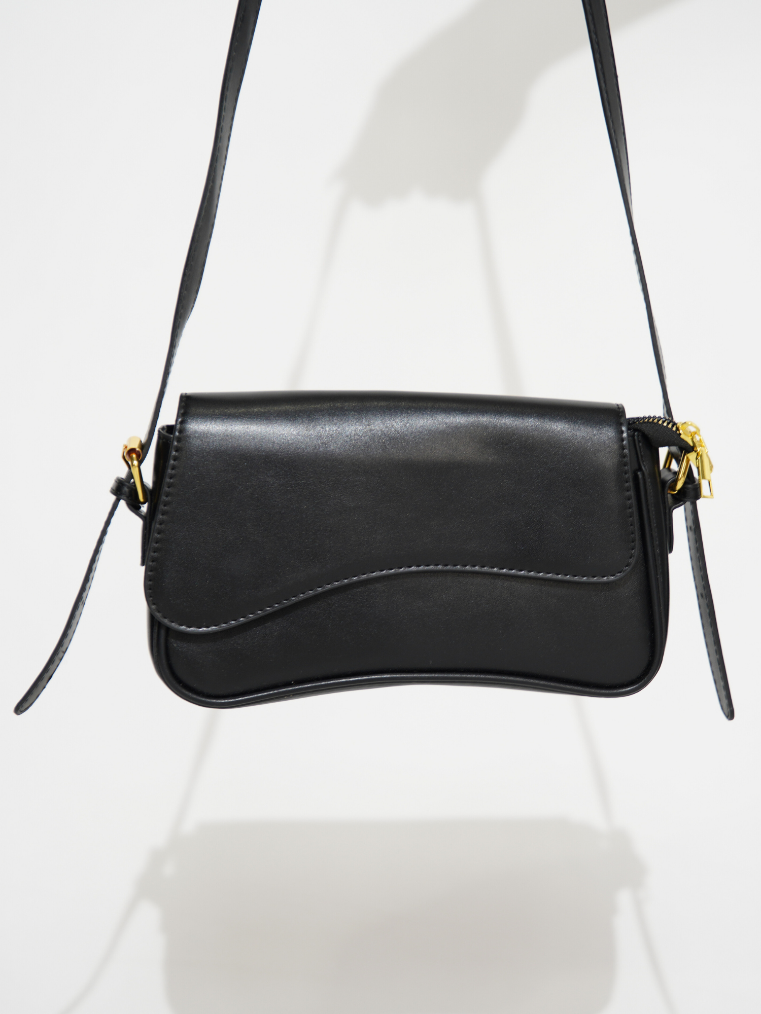 Chic Handbag | Meadow