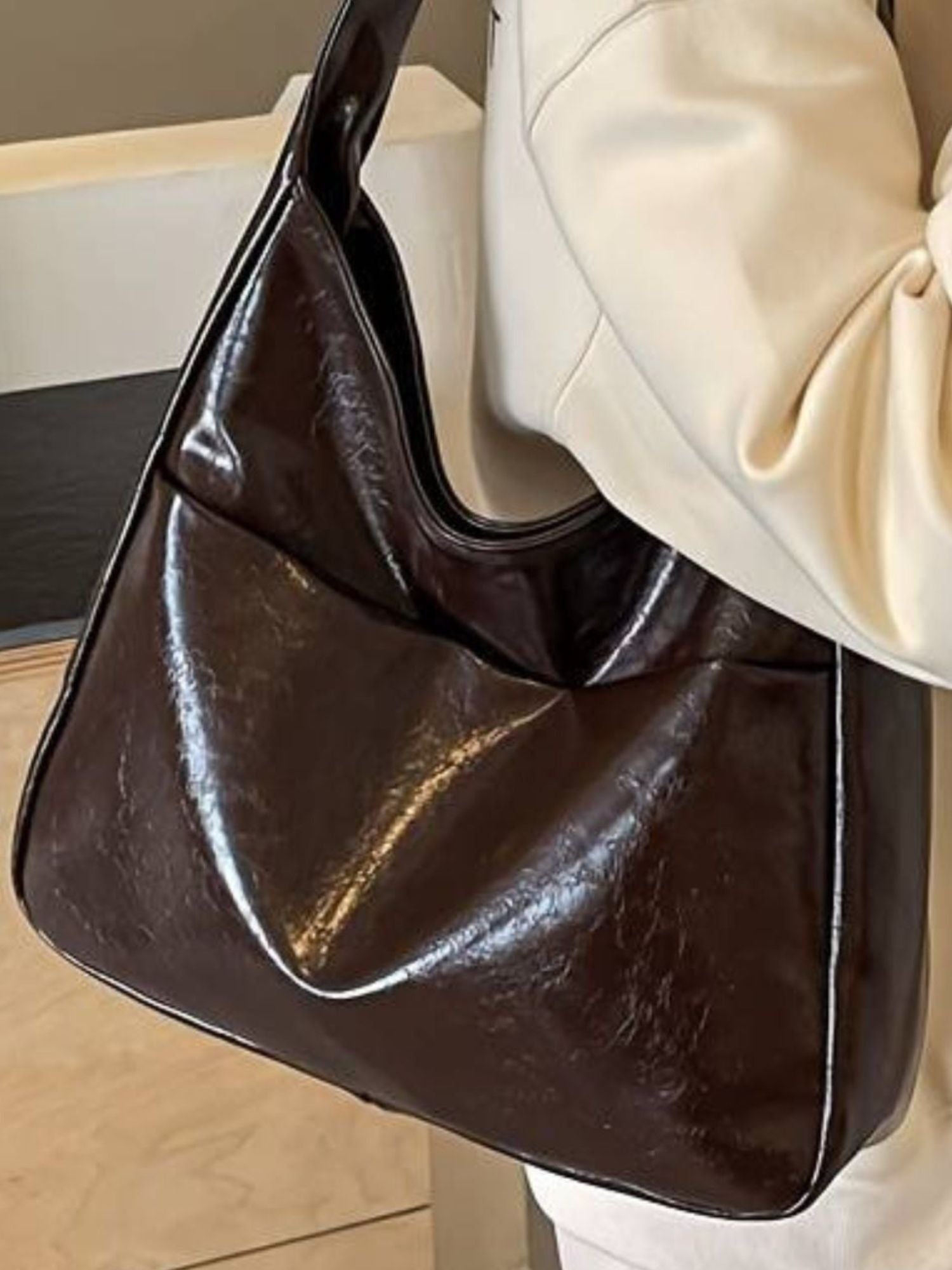 Casual Distressed Tote | Mia