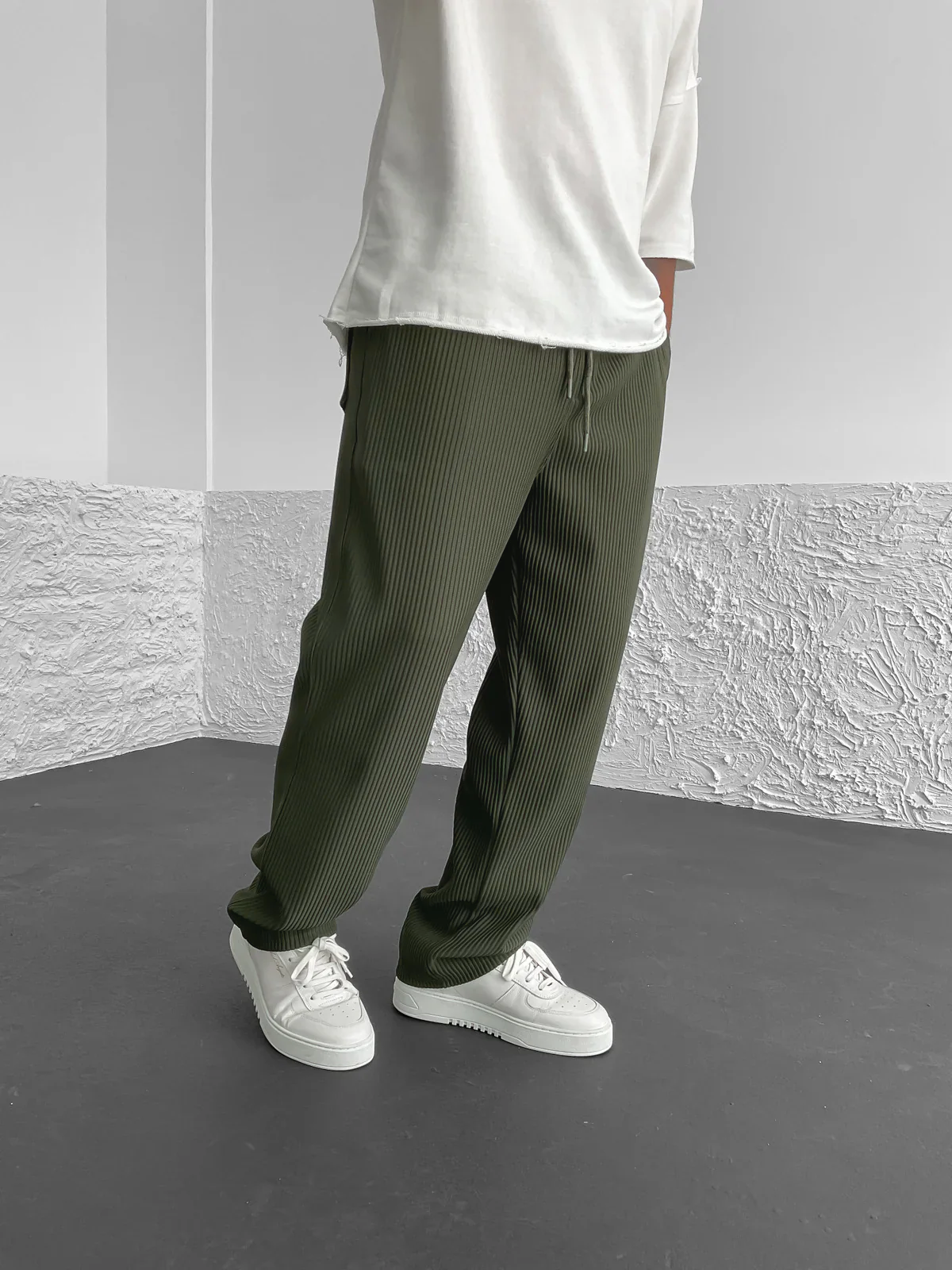 Nero - Ribbed Relaxed Fit Trousers