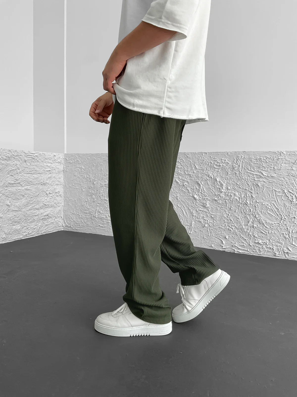 Nero - Ribbed Relaxed Fit Trousers