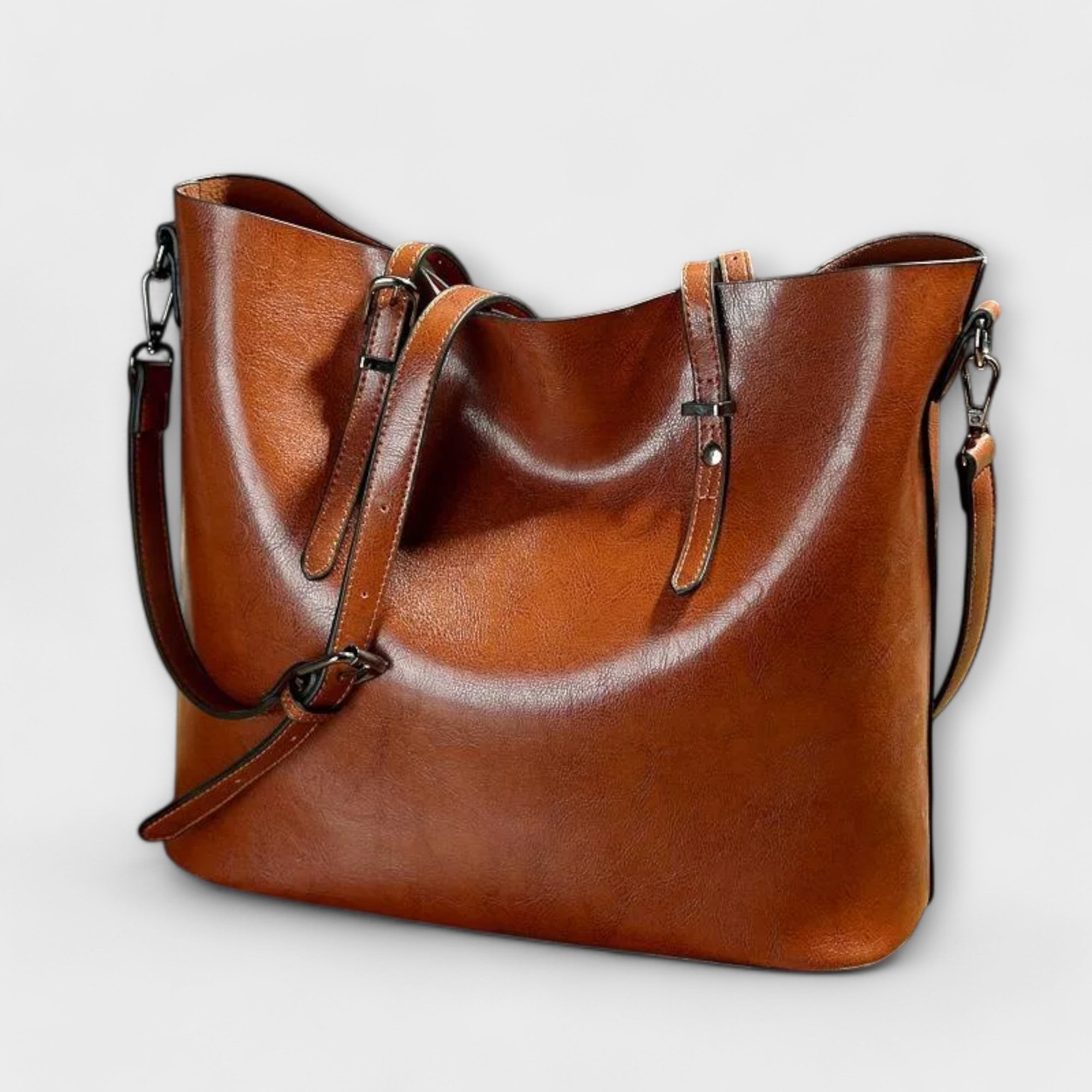 Retro-Inspired Leather Shoulder Bag | Tavros