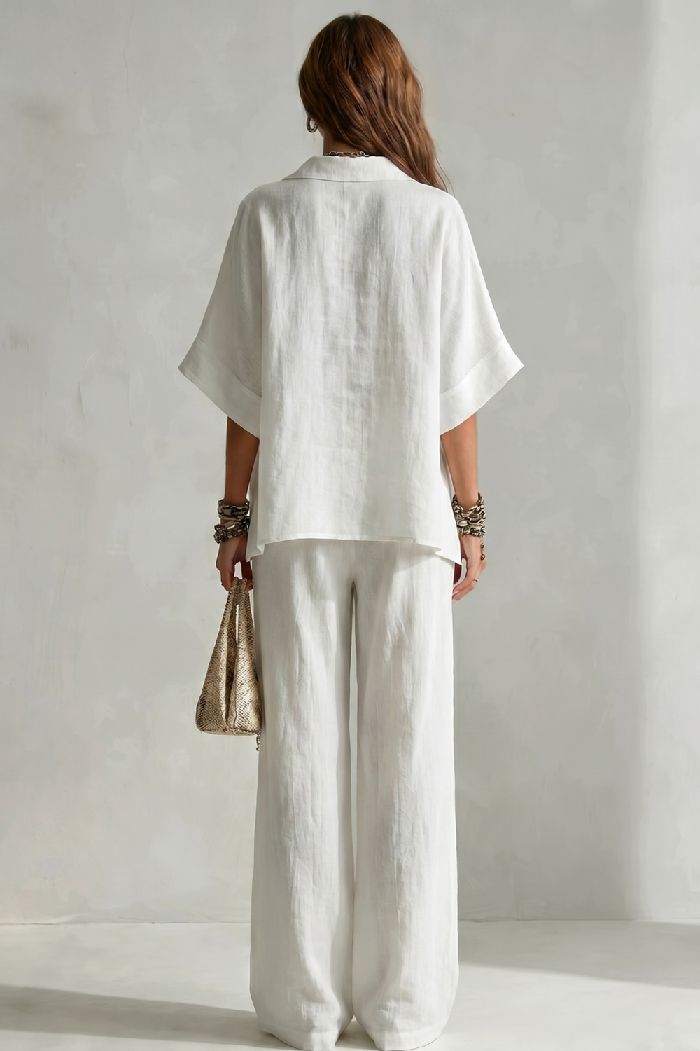 Detail close-up of the shirt collar and short-sleeve cuff