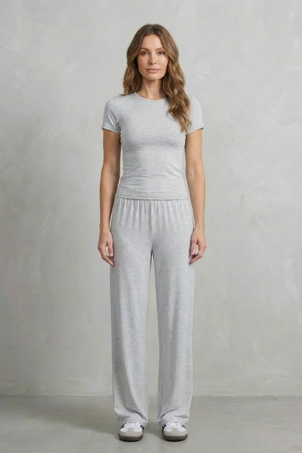 Back hem detail of the wide-leg knit pants