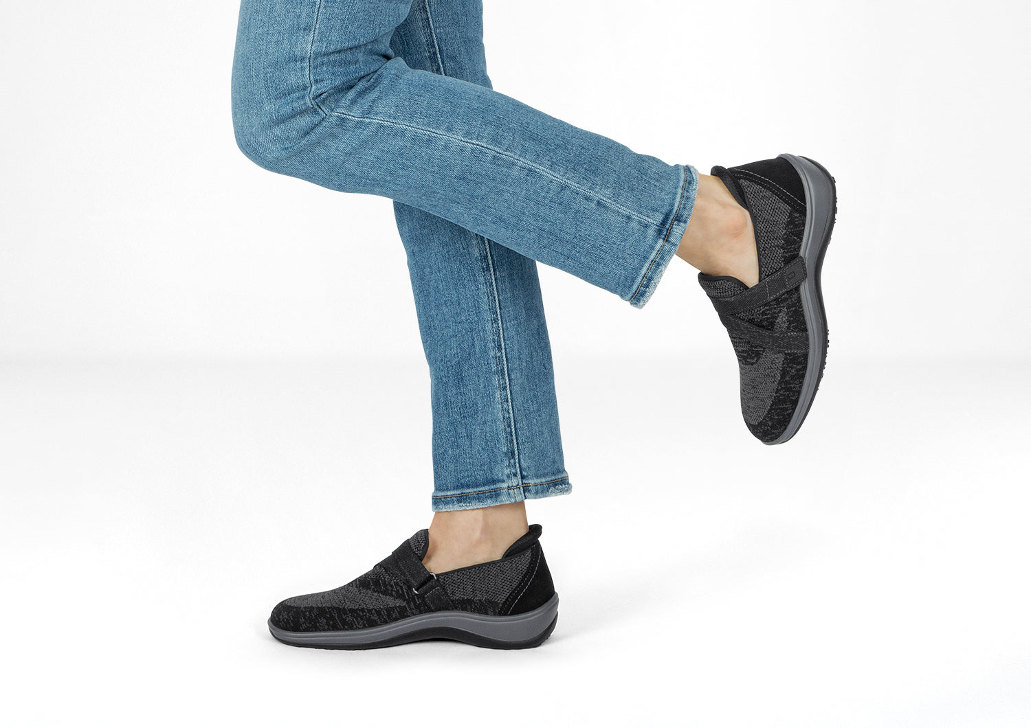 Women's Cozy Lightweight Slip-Resistant Slippers - Clara