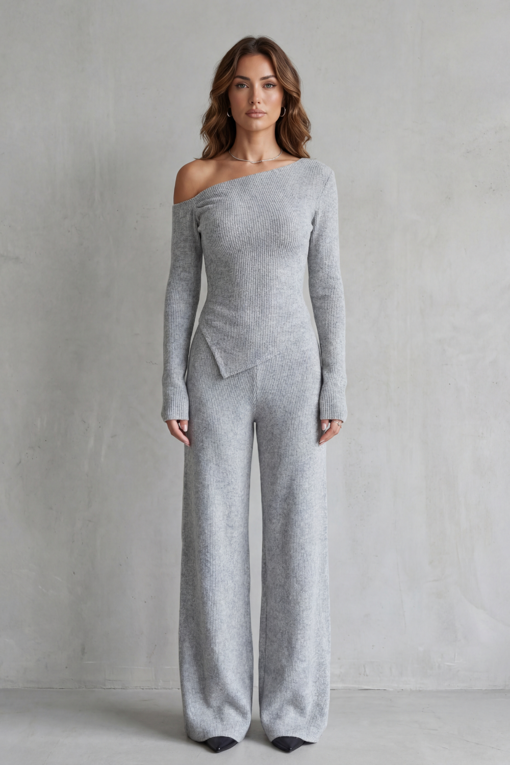 Side view of the ribbed knit lounge set with wide-leg pants