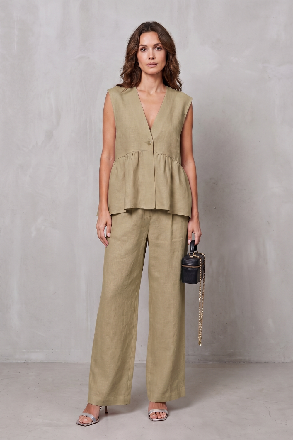 Detail of the flowing wide-leg pant hem