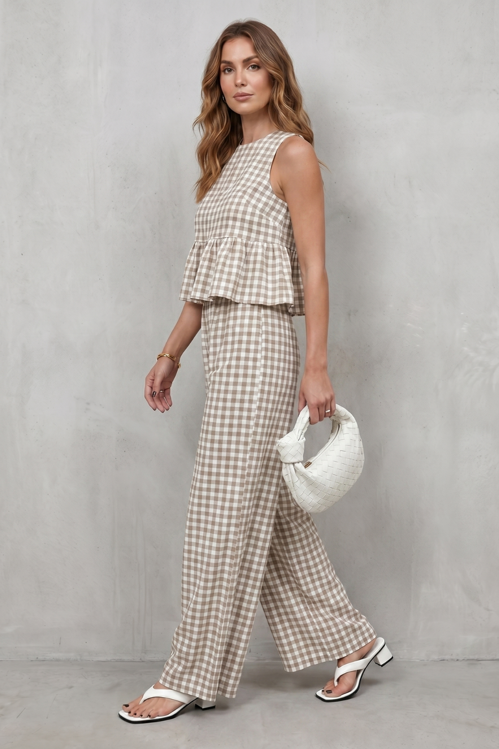 Back view of the sleeveless gingham two-piece pants set