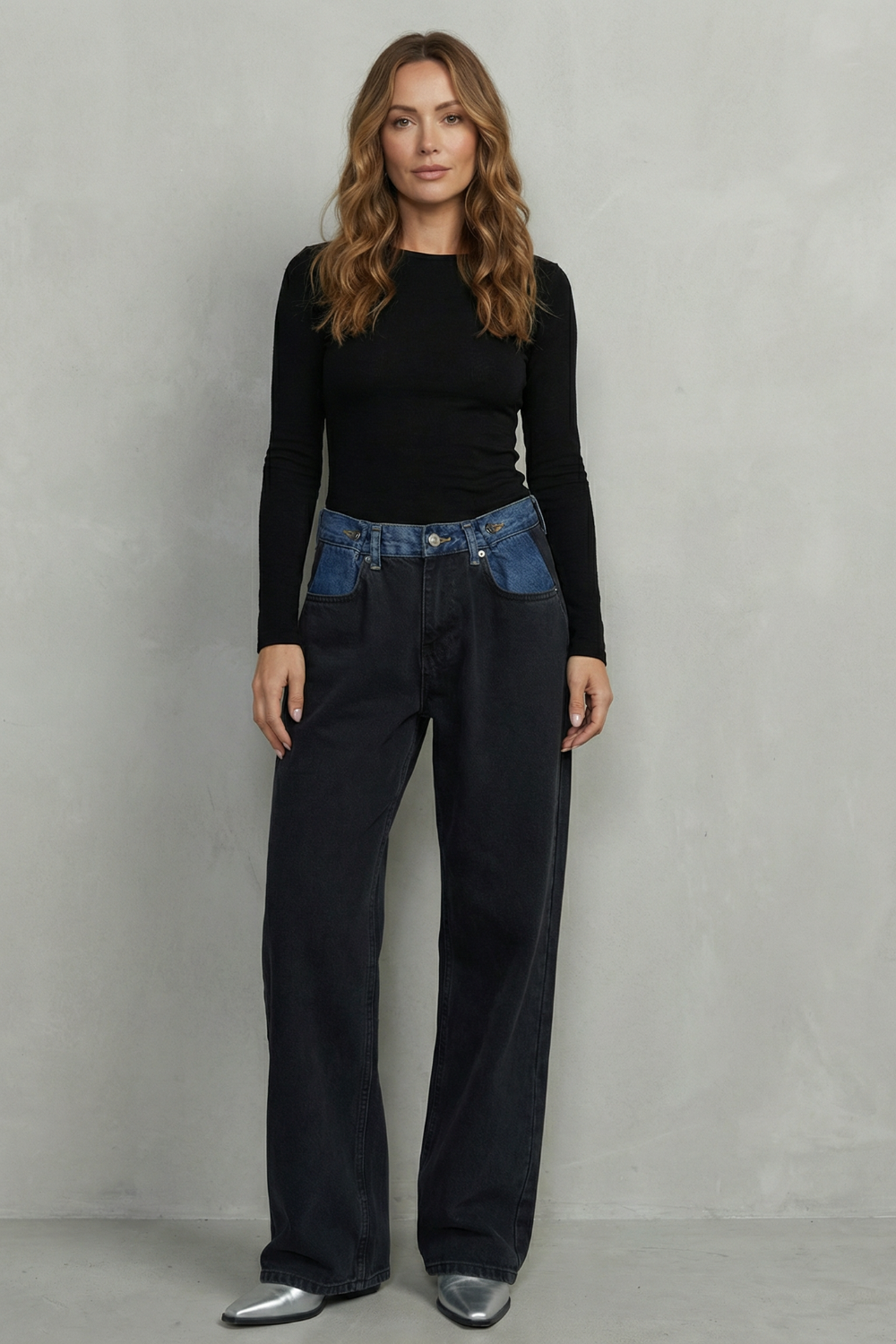 Women's Straight Leg Jeans in Black - Roséane