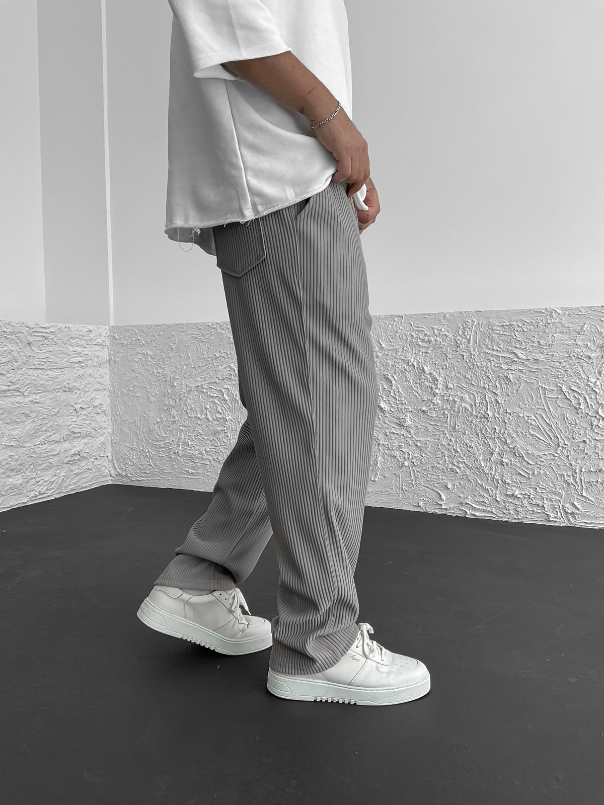 Nero - Ribbed Relaxed Fit Trousers